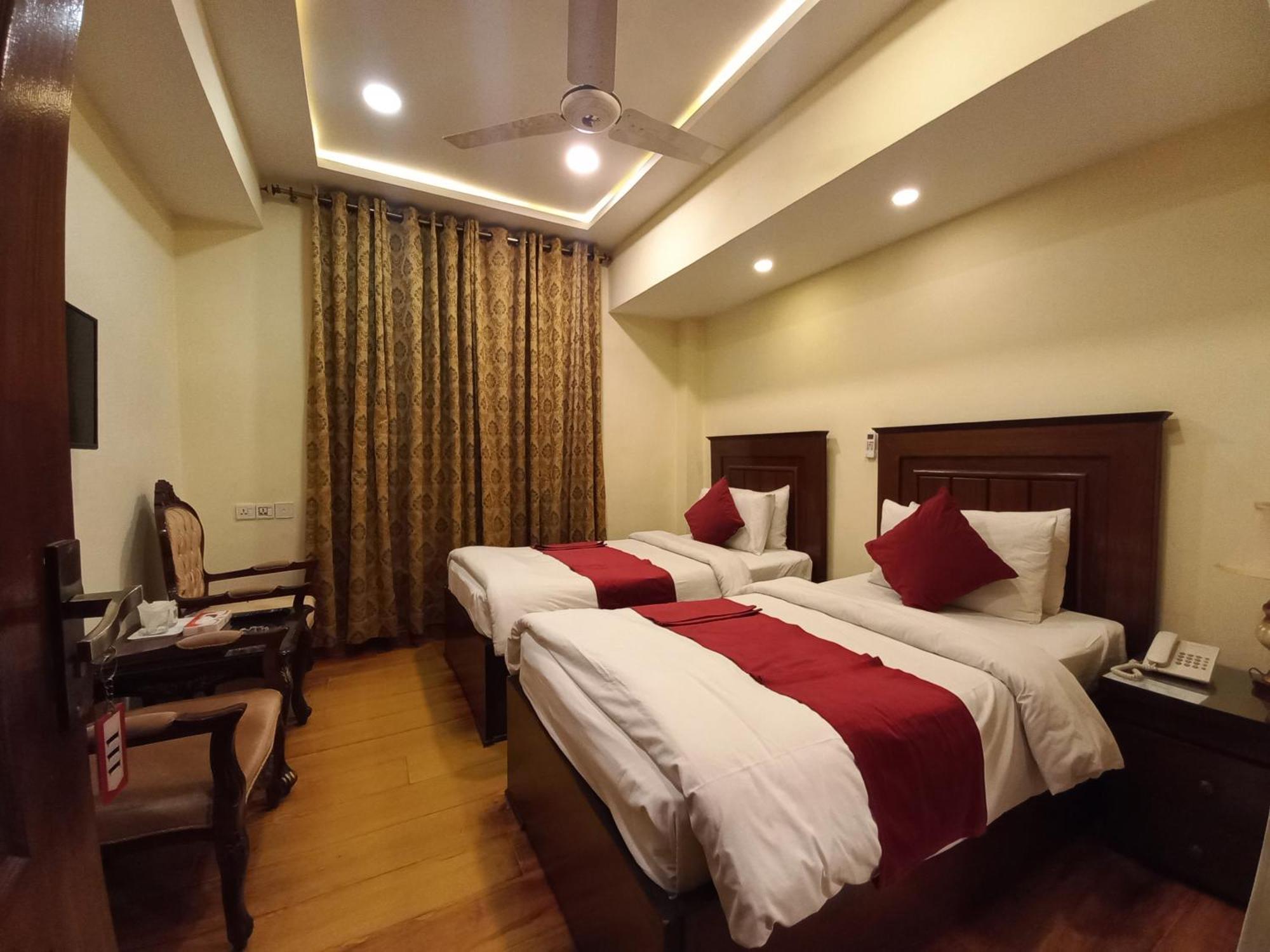Diplomat Hotel Ісламабад Екстер'єр фото
