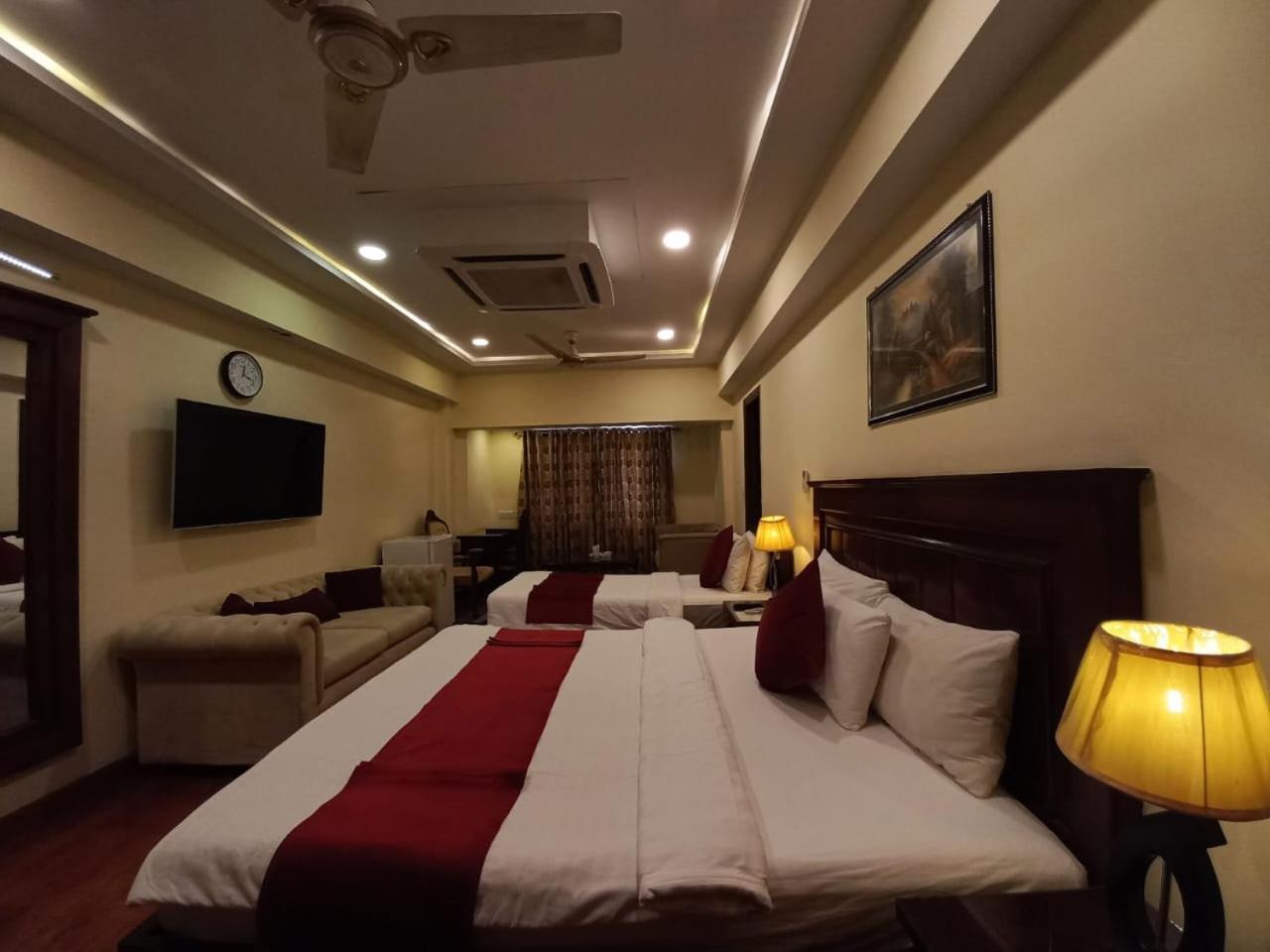Diplomat Hotel Ісламабад Екстер'єр фото