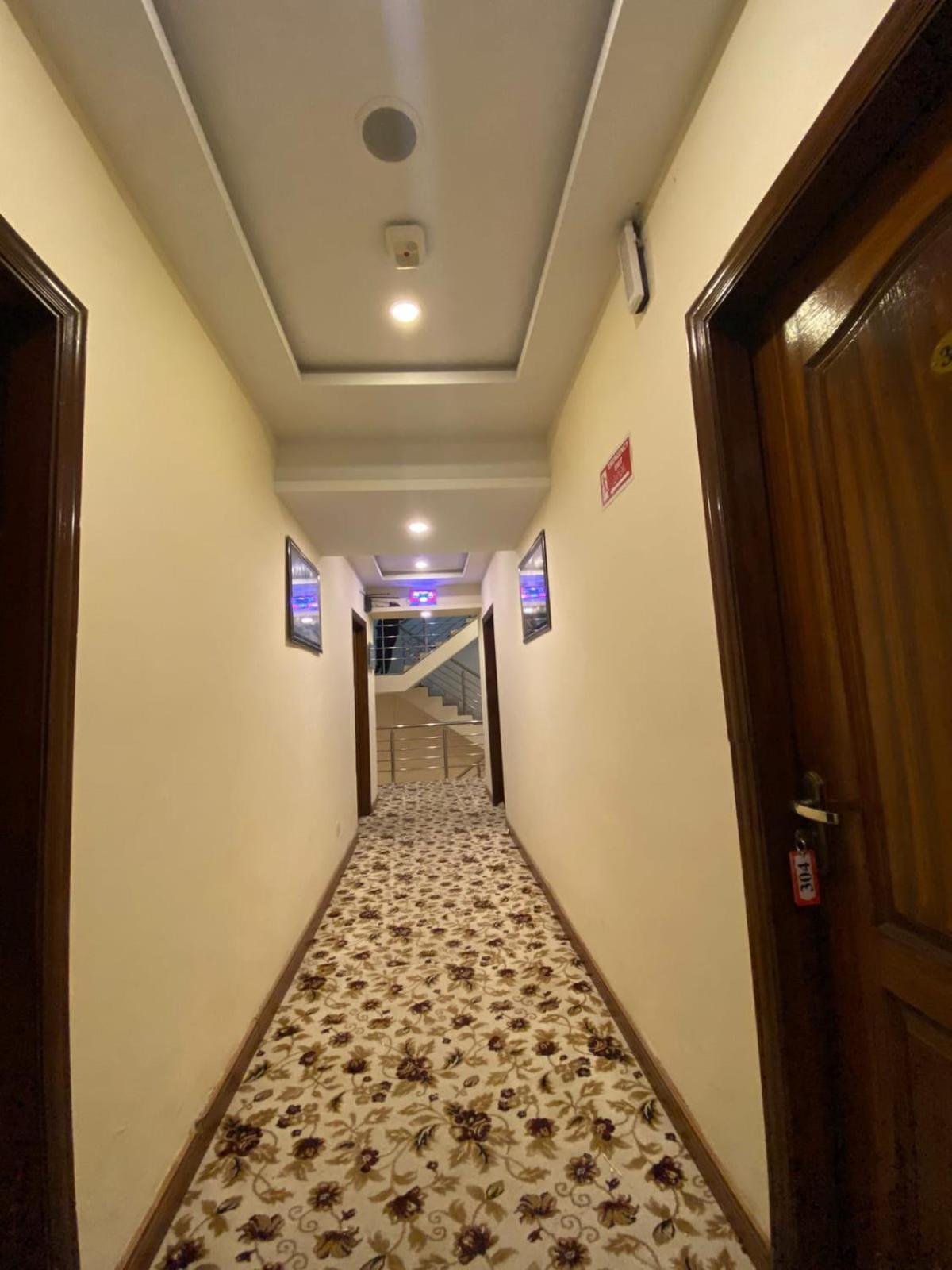 Diplomat Hotel Ісламабад Екстер'єр фото
