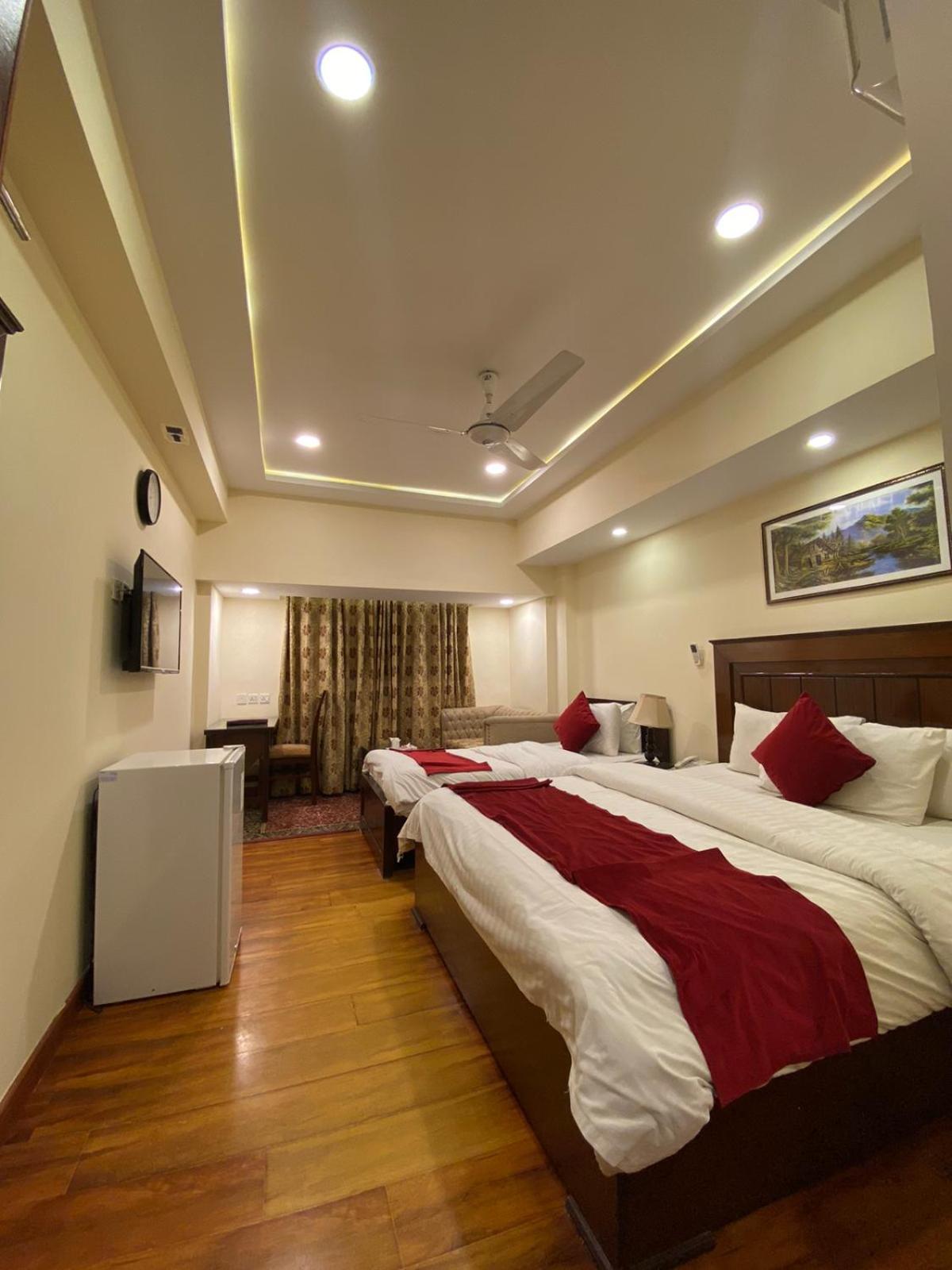 Diplomat Hotel Ісламабад Екстер'єр фото